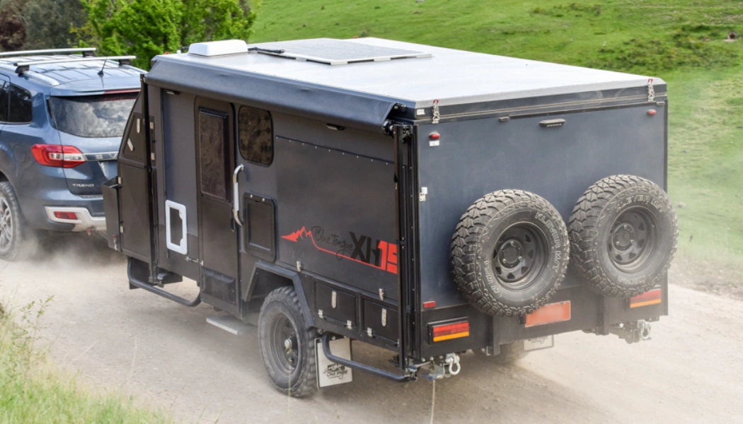 Blue Tongue XH15 Hybrid Caravan