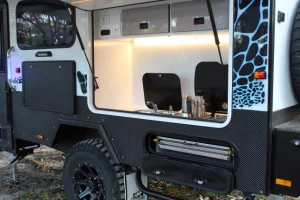 blue tongue XH13L hybrid caravan