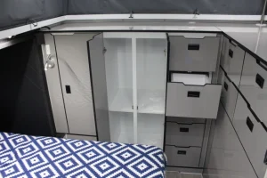 blue tongue XH13L hybrid caravan