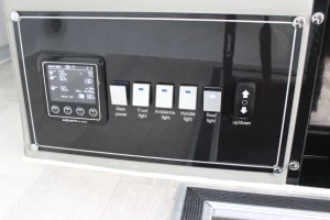 blue tongue XH13L hybrid caravan