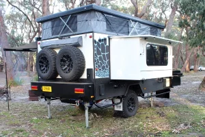 blue tongue XH13L hybrid caravan