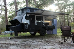 blue tongue XH13L hybrid caravan