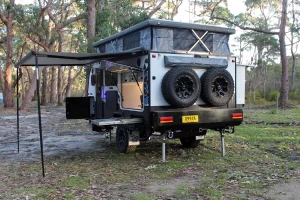 blue tongue XH13L hybrid caravan