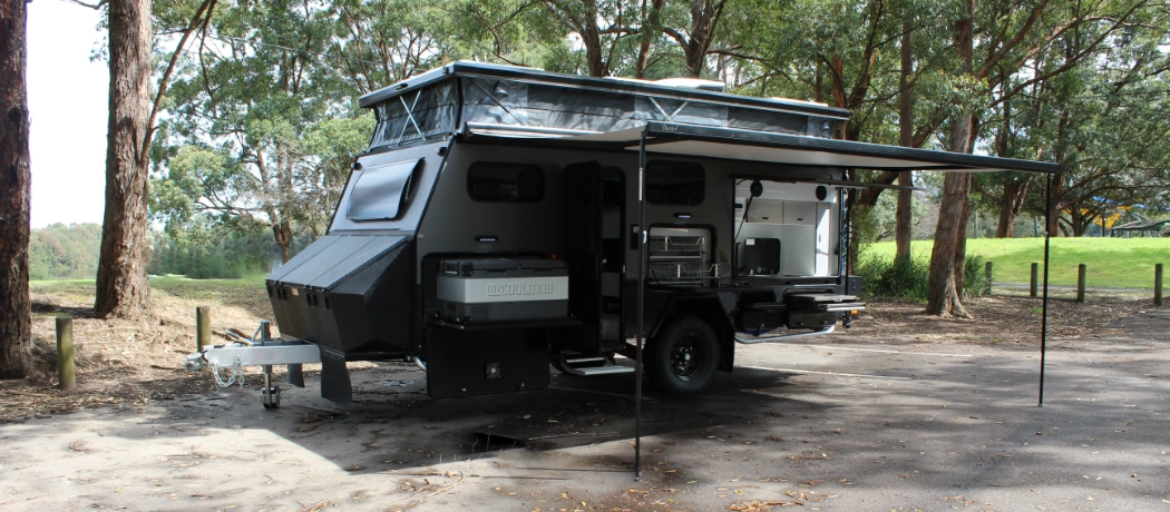 blue tongue hybrid caravan xh16l