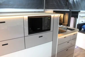 blue tongue hybrid caravan xh16l microwave