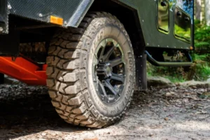 blue-tongue-hybrid-rx16-alloy-wheels-mud-terrain-tyres