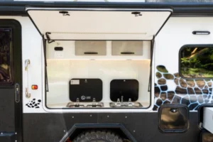 Always ready outdoor kitchen