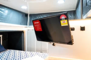 blue tongue hybrid XHL Smart TV